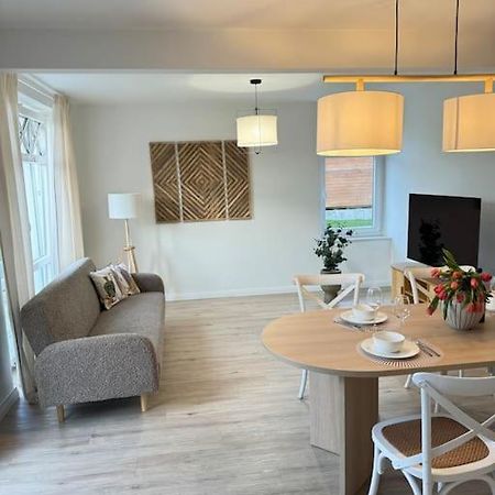2,5 Zimmer Ferienwohnung Fehmarn Mit Eigenem Parkplatz 外观 照片